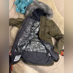 NWT Columbia Youth Suttle Mountain Green Insulated Parka with Faux Fur Hood S